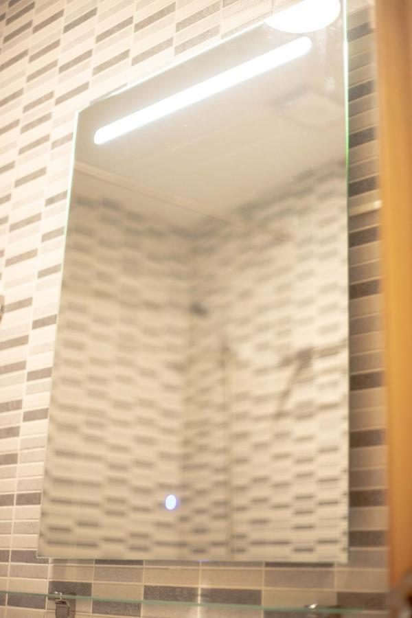 -Malagasunapts- Stylish City Centre Pool&Parking Esterno foto