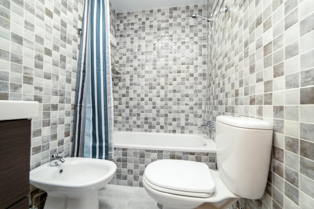 -Malagasunapts- Stylish City Centre Pool&Parking Esterno foto